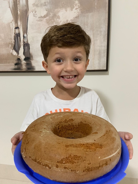Alunos do jardim II fazem bolo de fubá